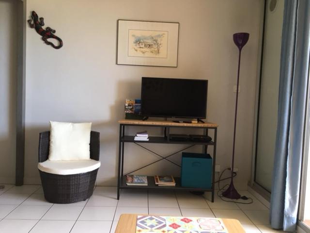 Charmant Studio Saint-Gilles-les Bains Ngoại thất bức ảnh