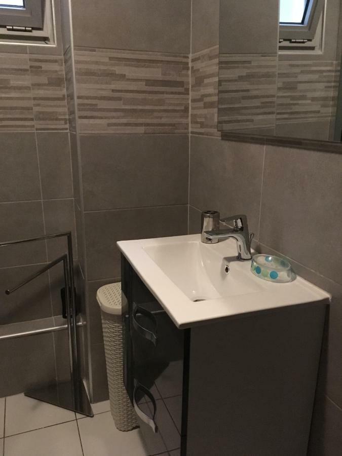 Charmant Studio Saint-Gilles-les Bains Ngoại thất bức ảnh